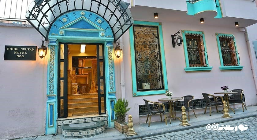 درب ورودی هتل ادیبه سلطان